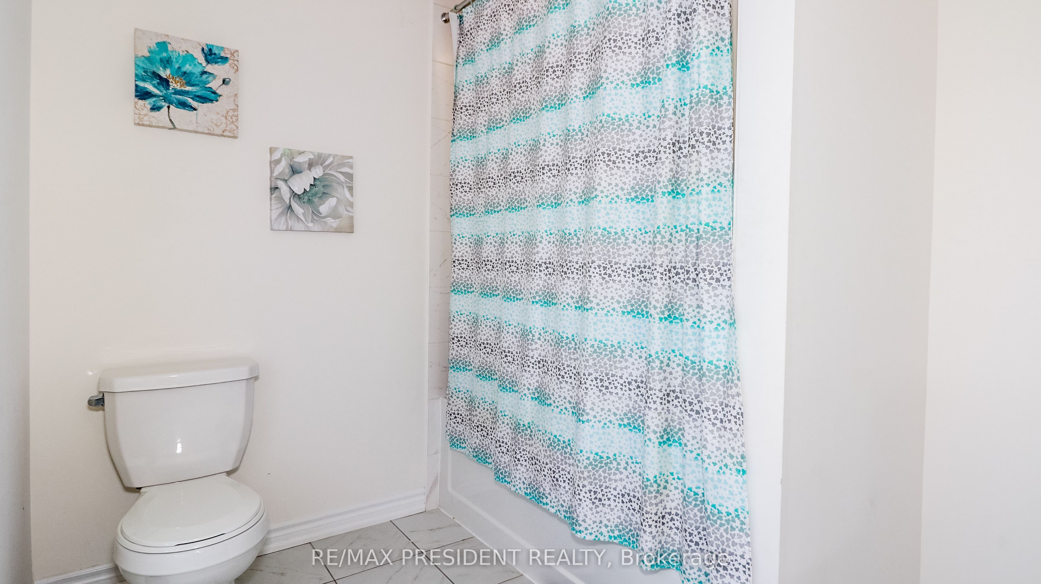 2214 Lozenby Street Property Photo 20