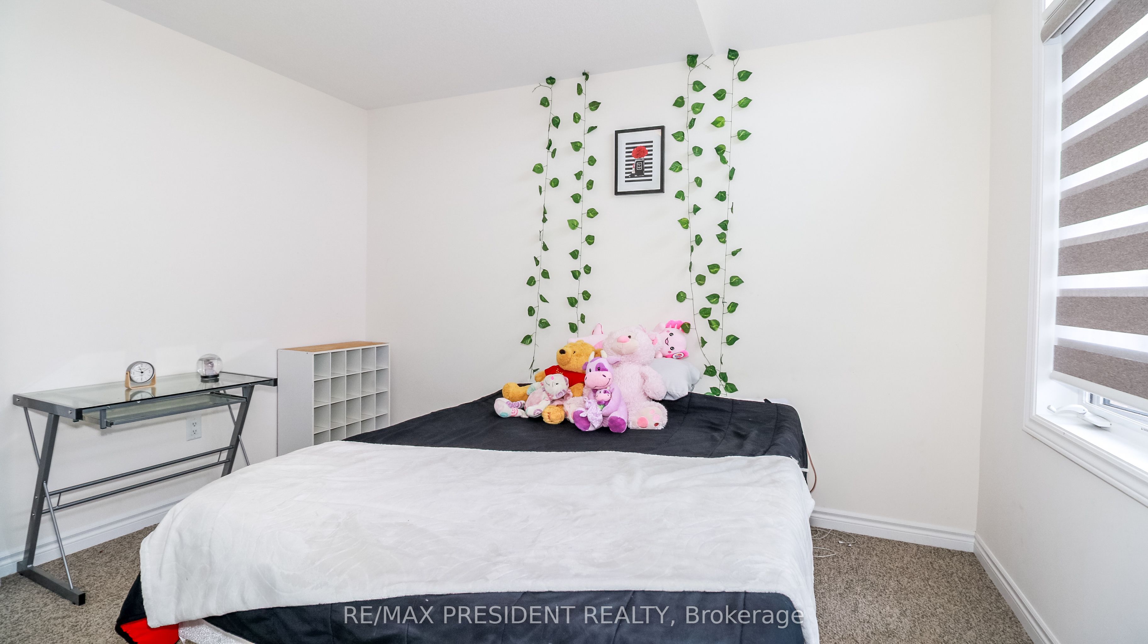 2214 Lozenby Street Property Photo 24