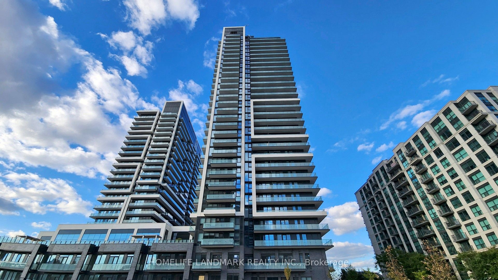 #2709 - 105 Oneida Crescent Property Photo 1