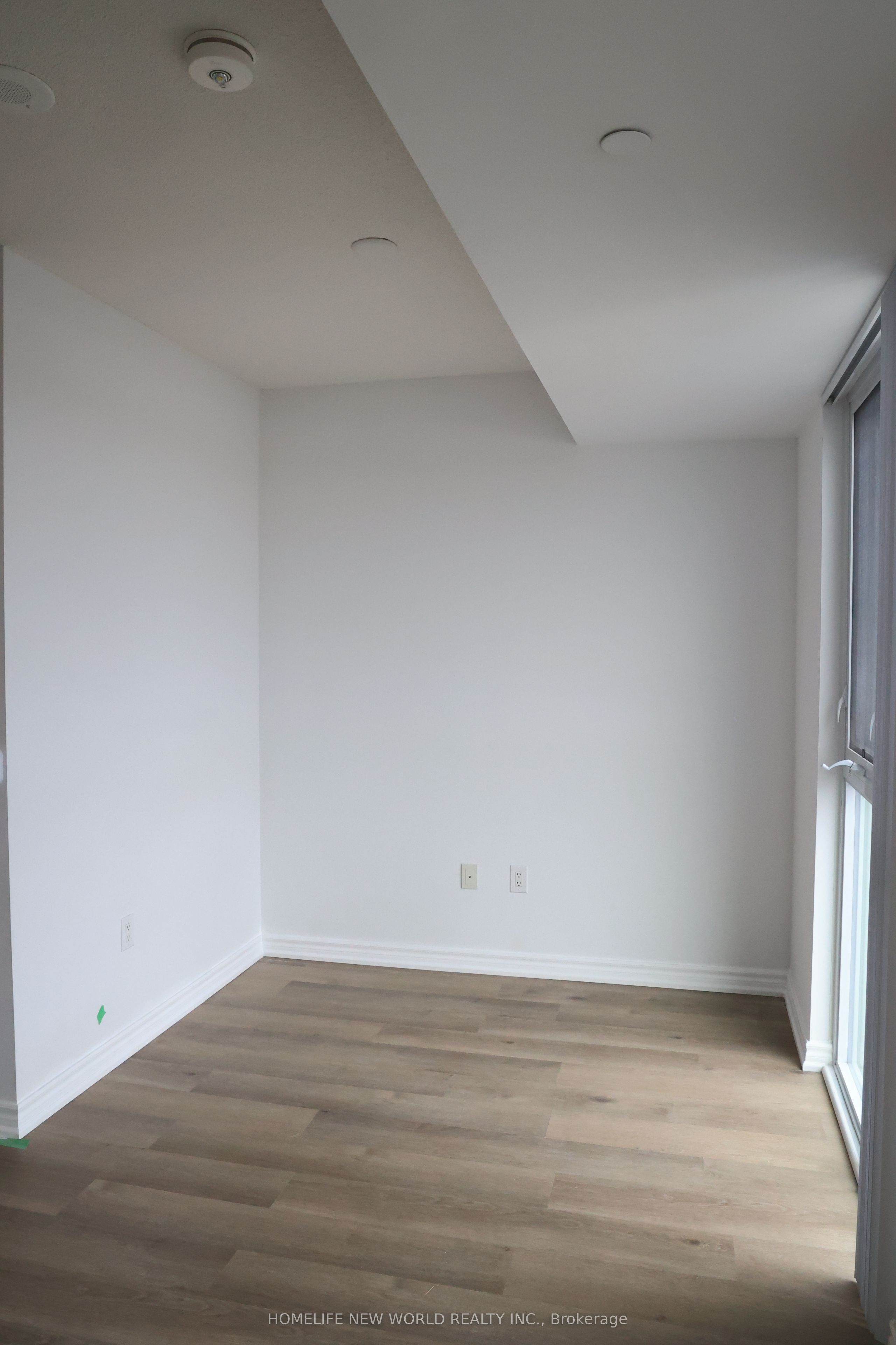 38 Honeycrisp Cres Property Photo 4