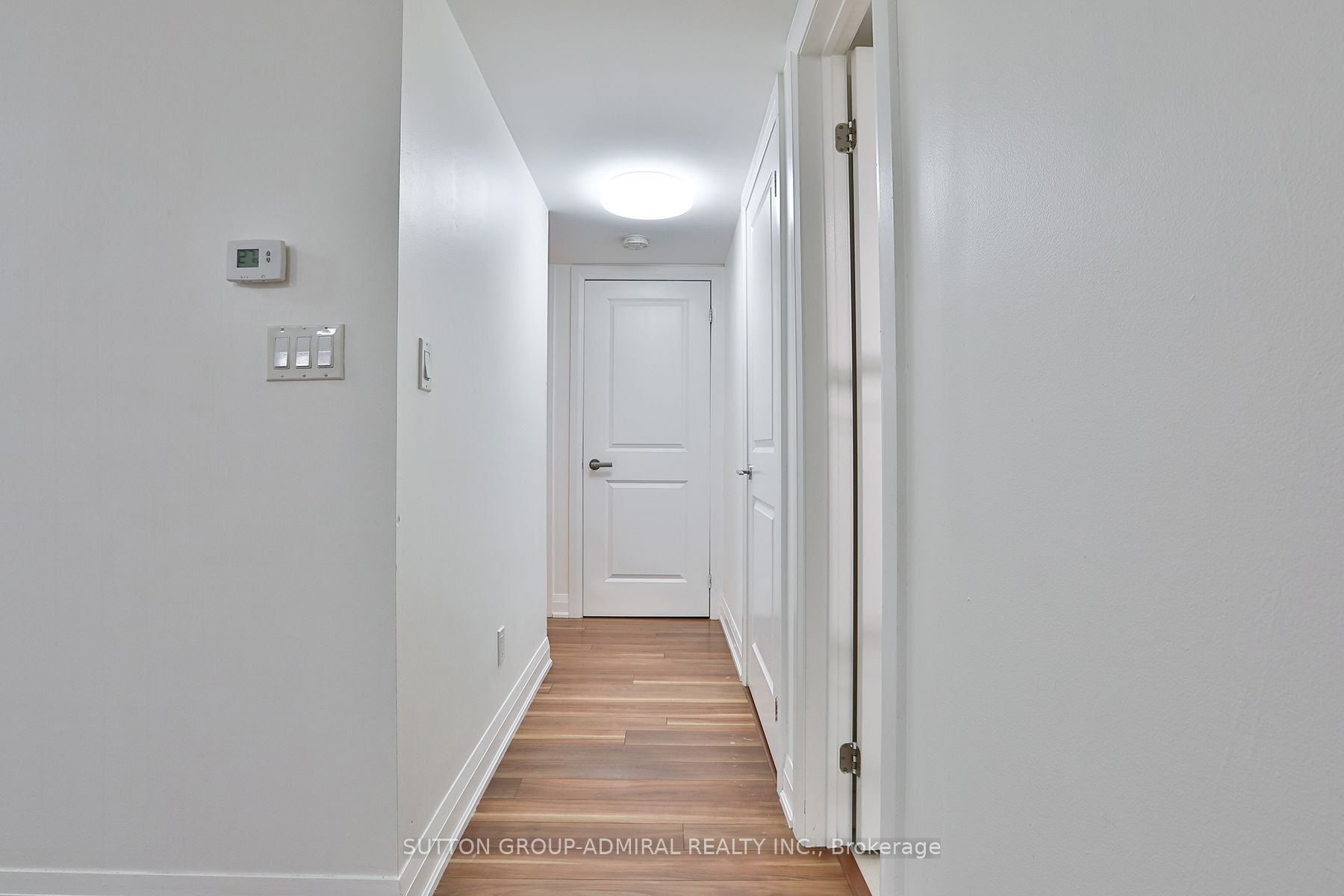 #265 - 318 John Street Property Photo 20
