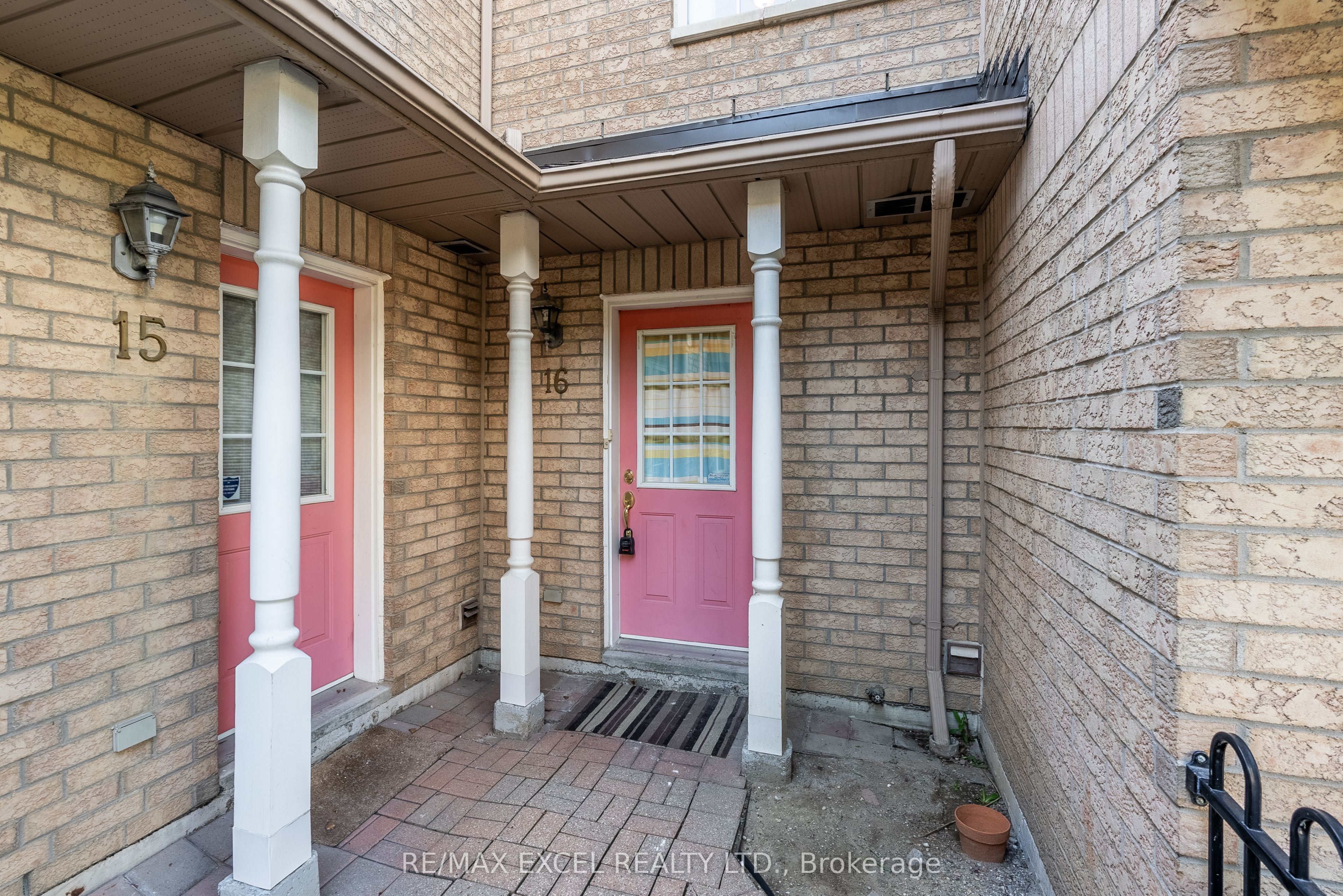 23 St Moritz Way Property Photo 3