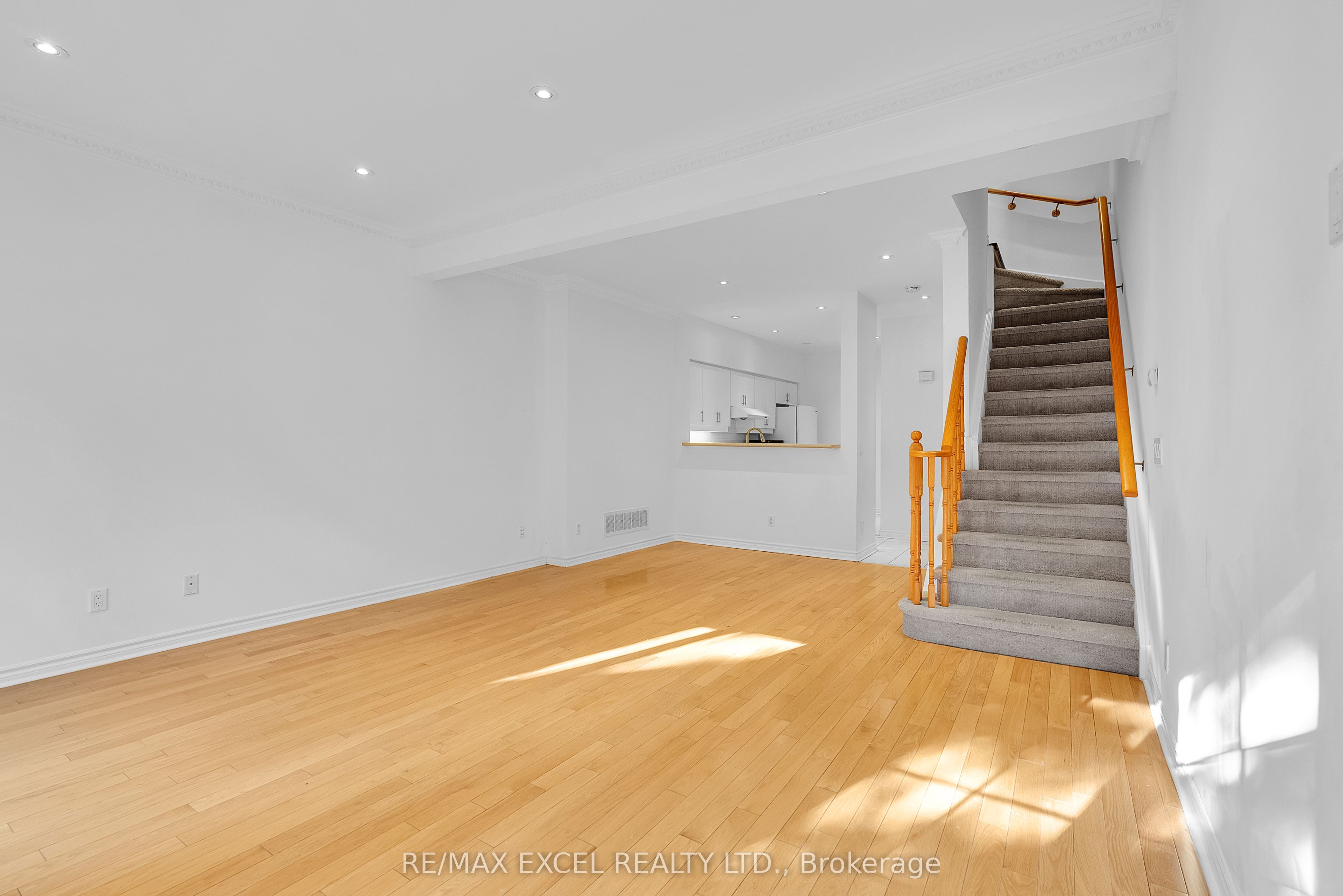 23 St Moritz Way Property Photo 5