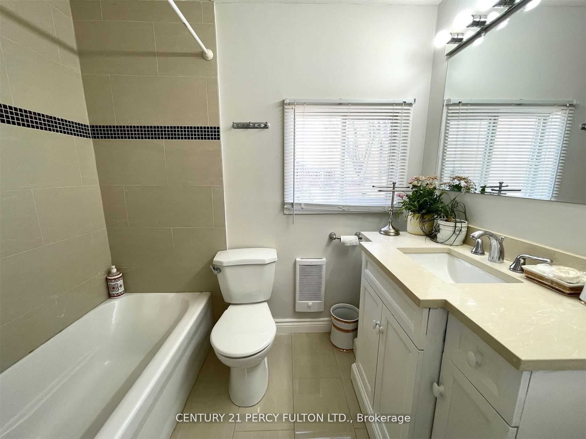 190 Beach Rd Property Photo 10