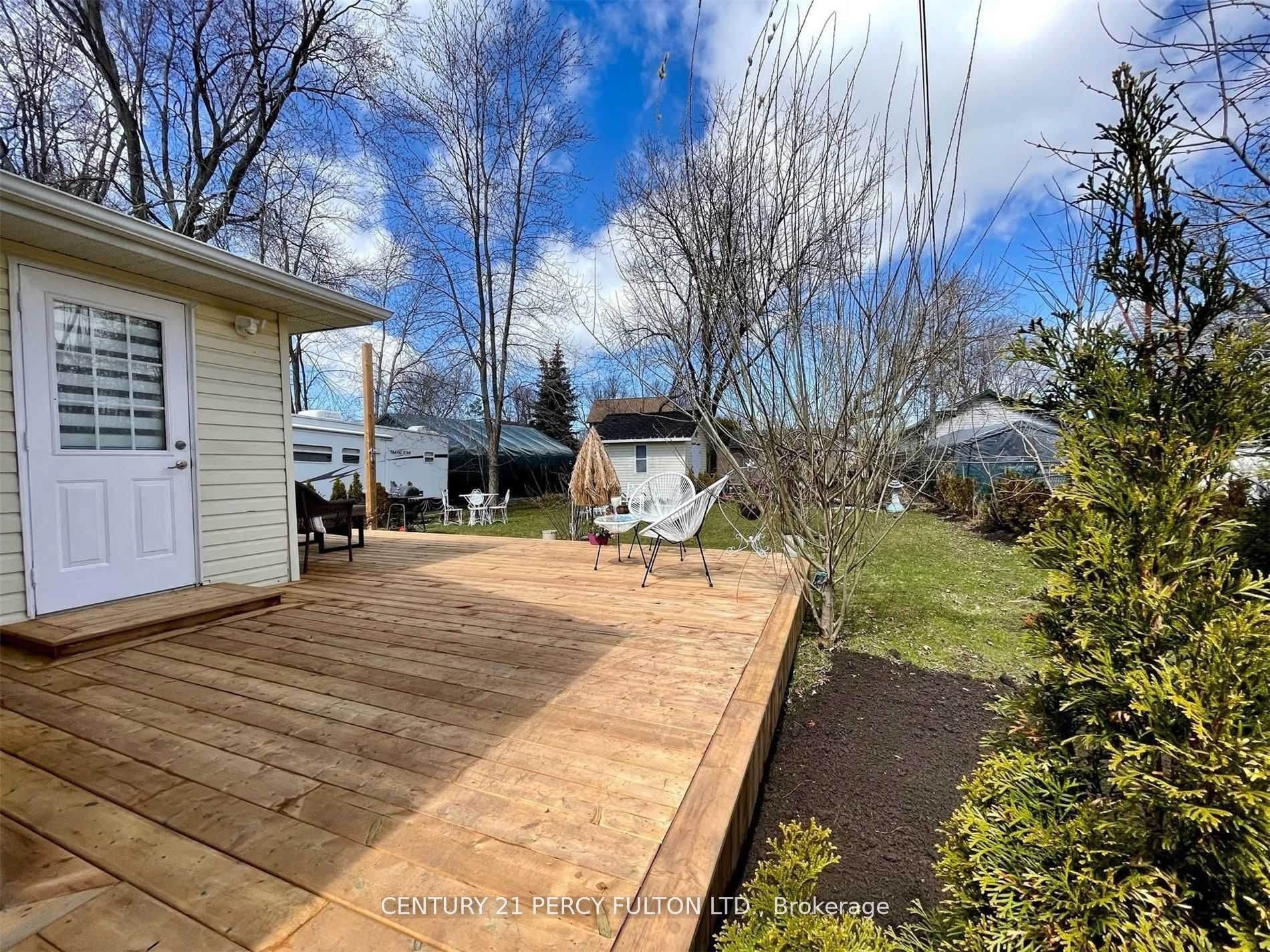 190 Beach Rd Property Photo 13