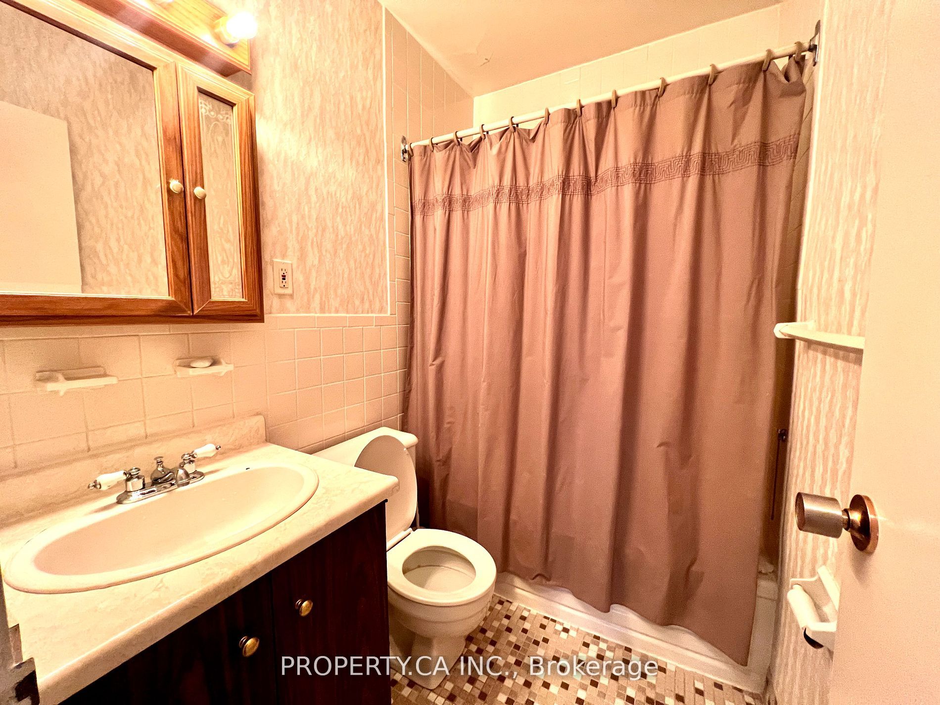 67 Richmond Street 608 Property Photo 4