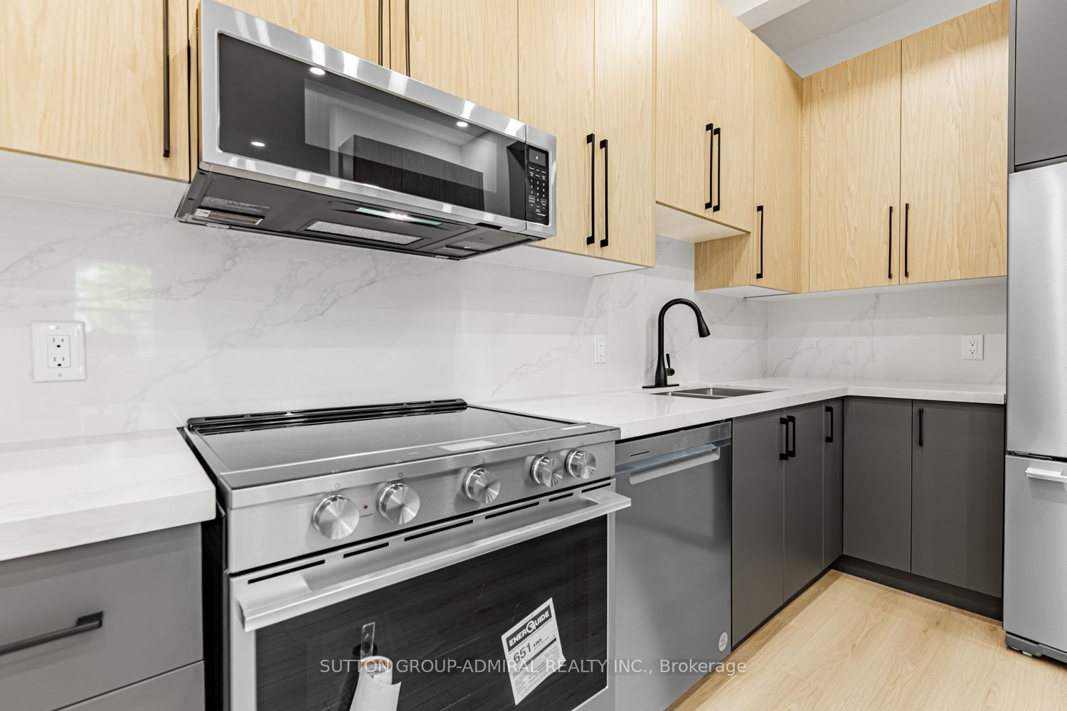 #2 - 457 D'arcy Street Property Photo 7