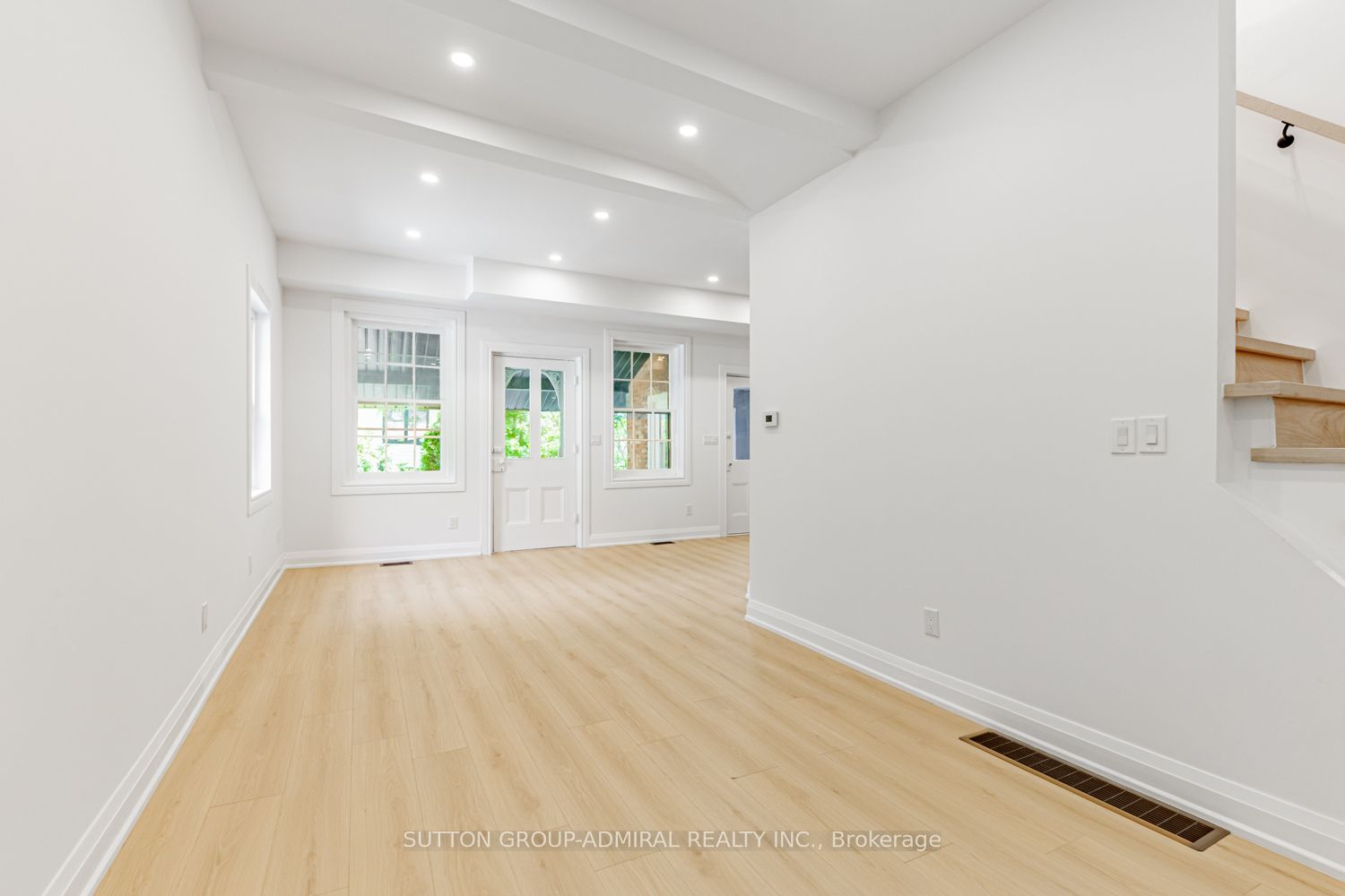#2 - 457 D'arcy Street Property Photo 11