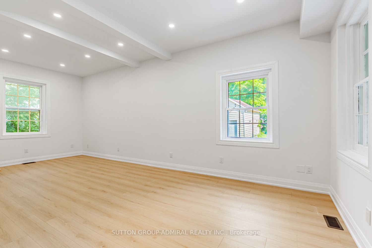 #2 - 457 D'arcy Street Property Photo 12