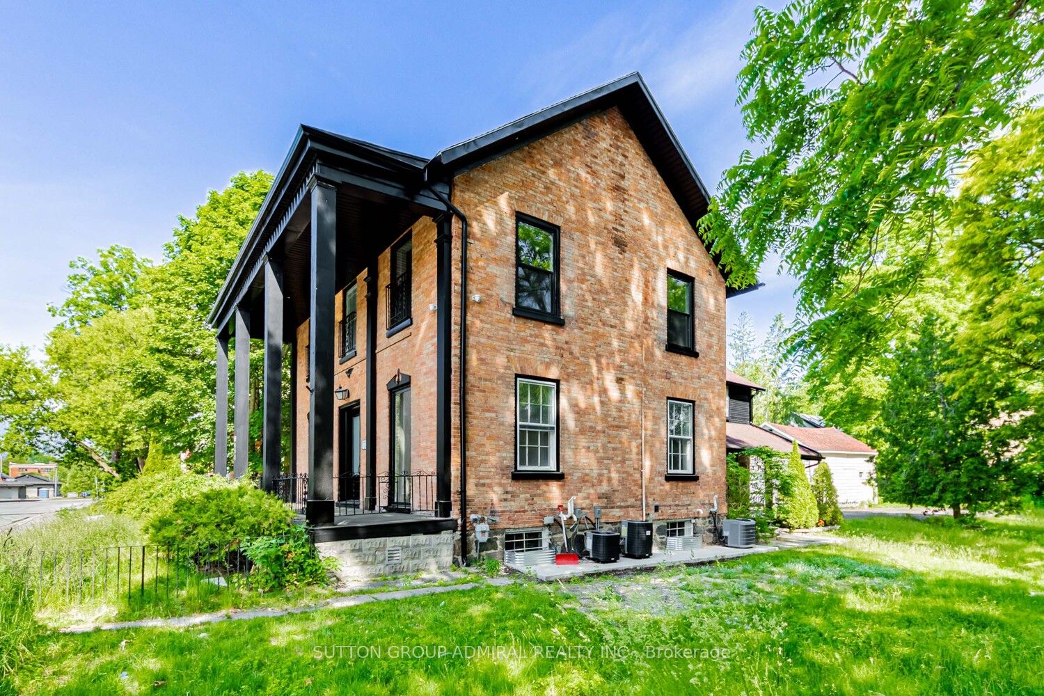 #2 - 457 D'arcy Street Property Photo 25