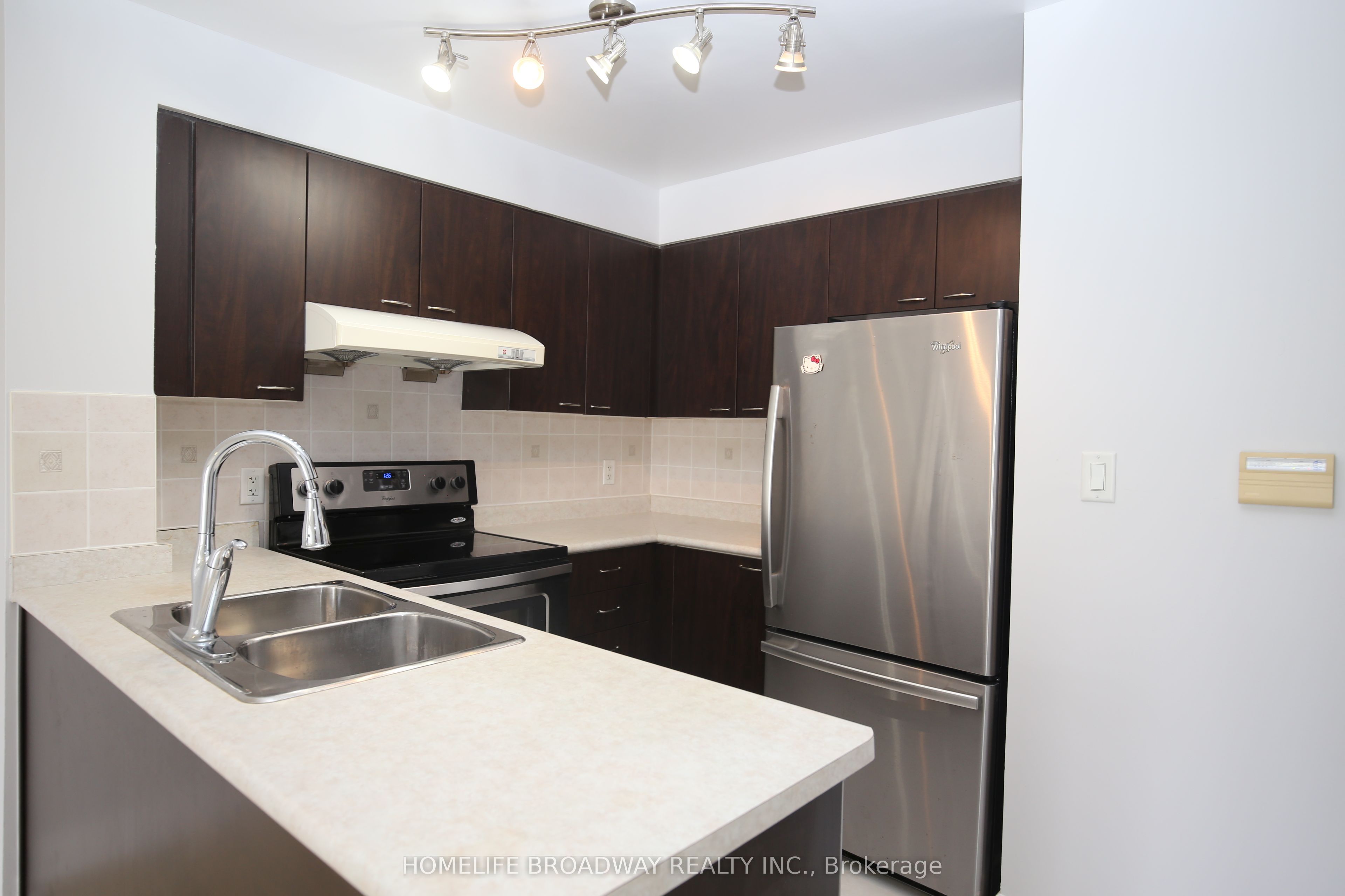 88 Times Ave Property Photo 4