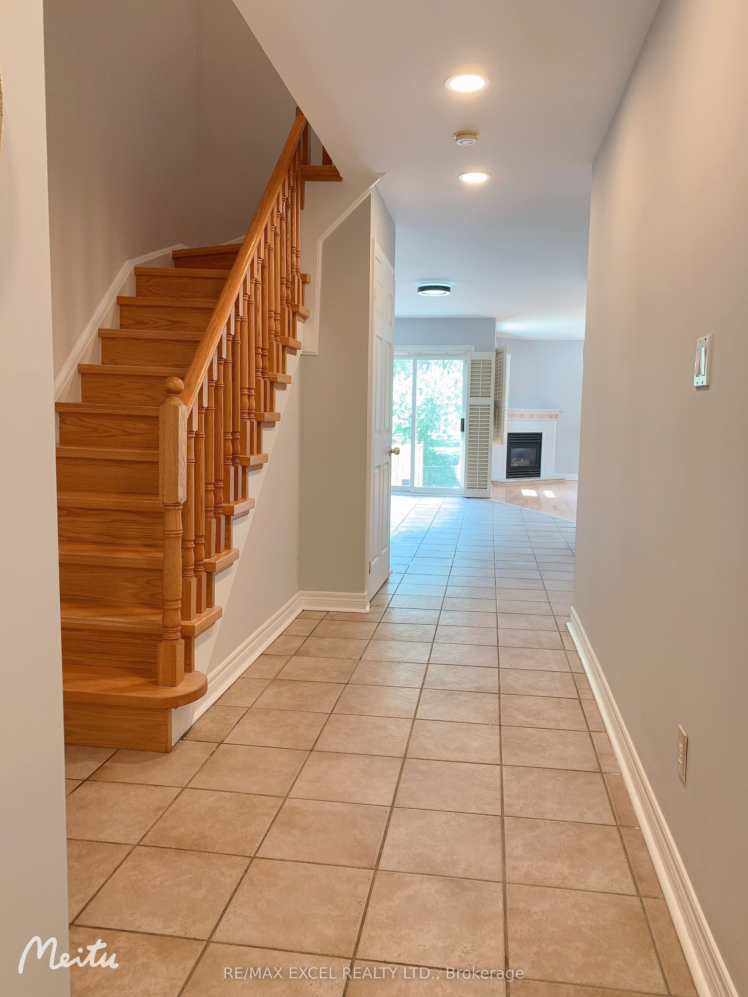 205 Kimono Cres Property Photo 4