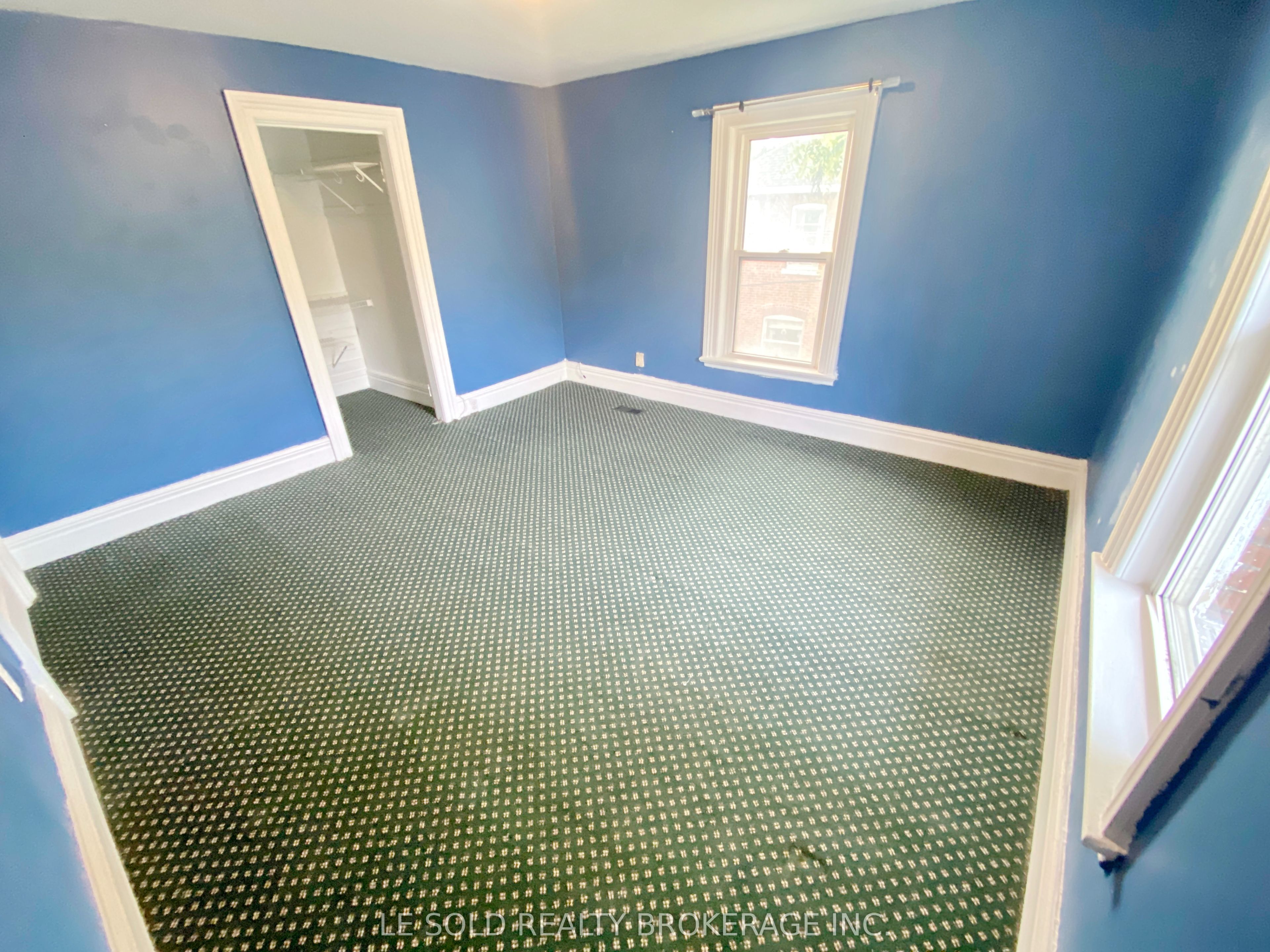 438 Osborne Street Property Photo 15