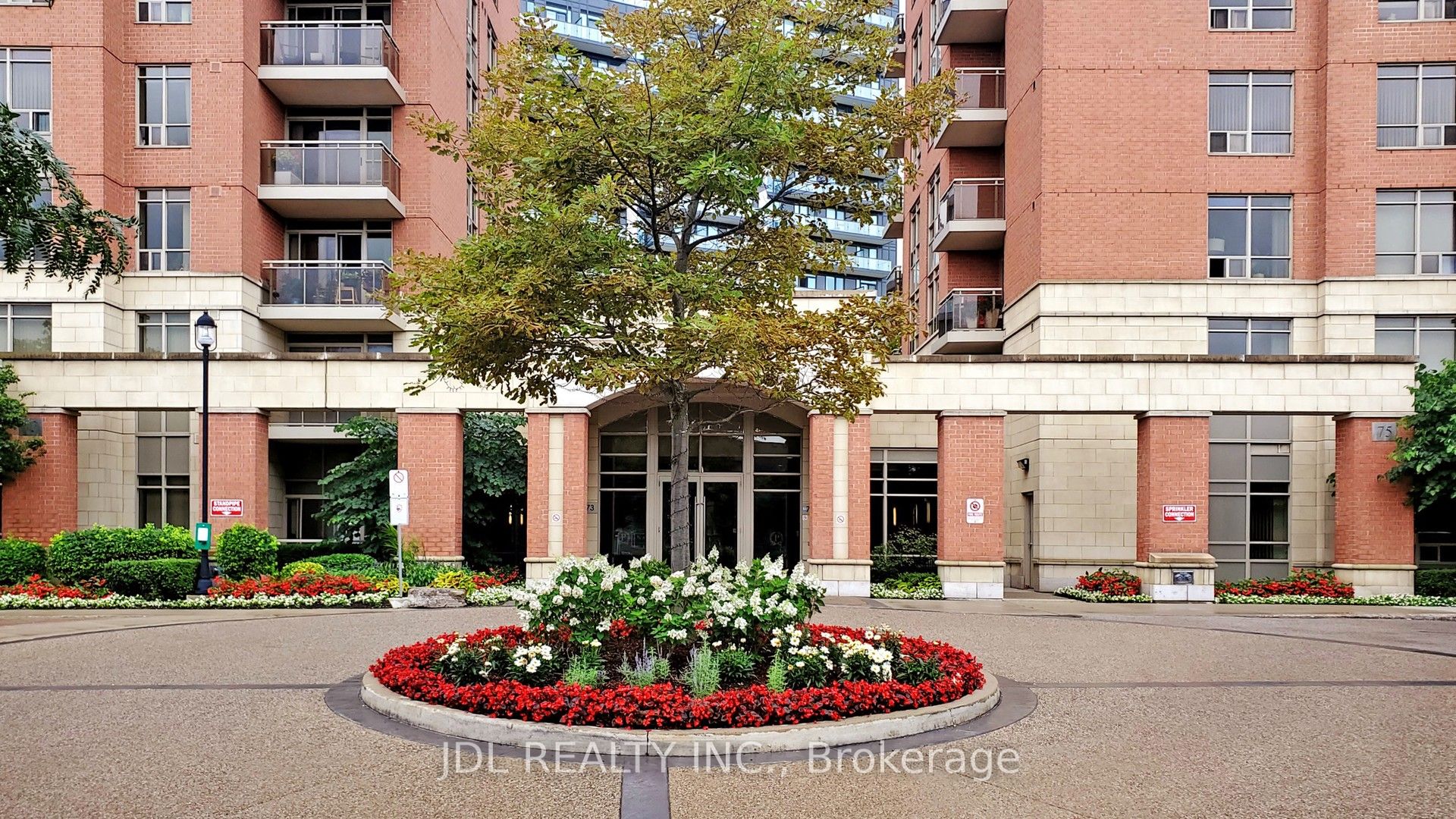 75 King William Cres Property Photo 2