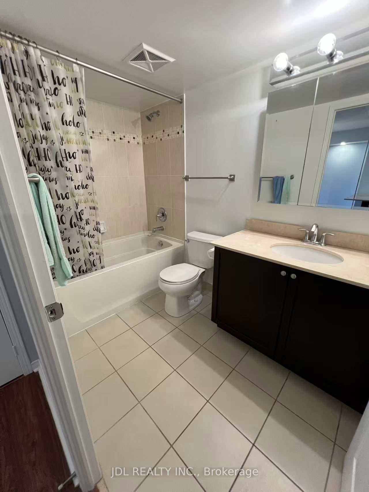 75 King William Cres Property Photo 9