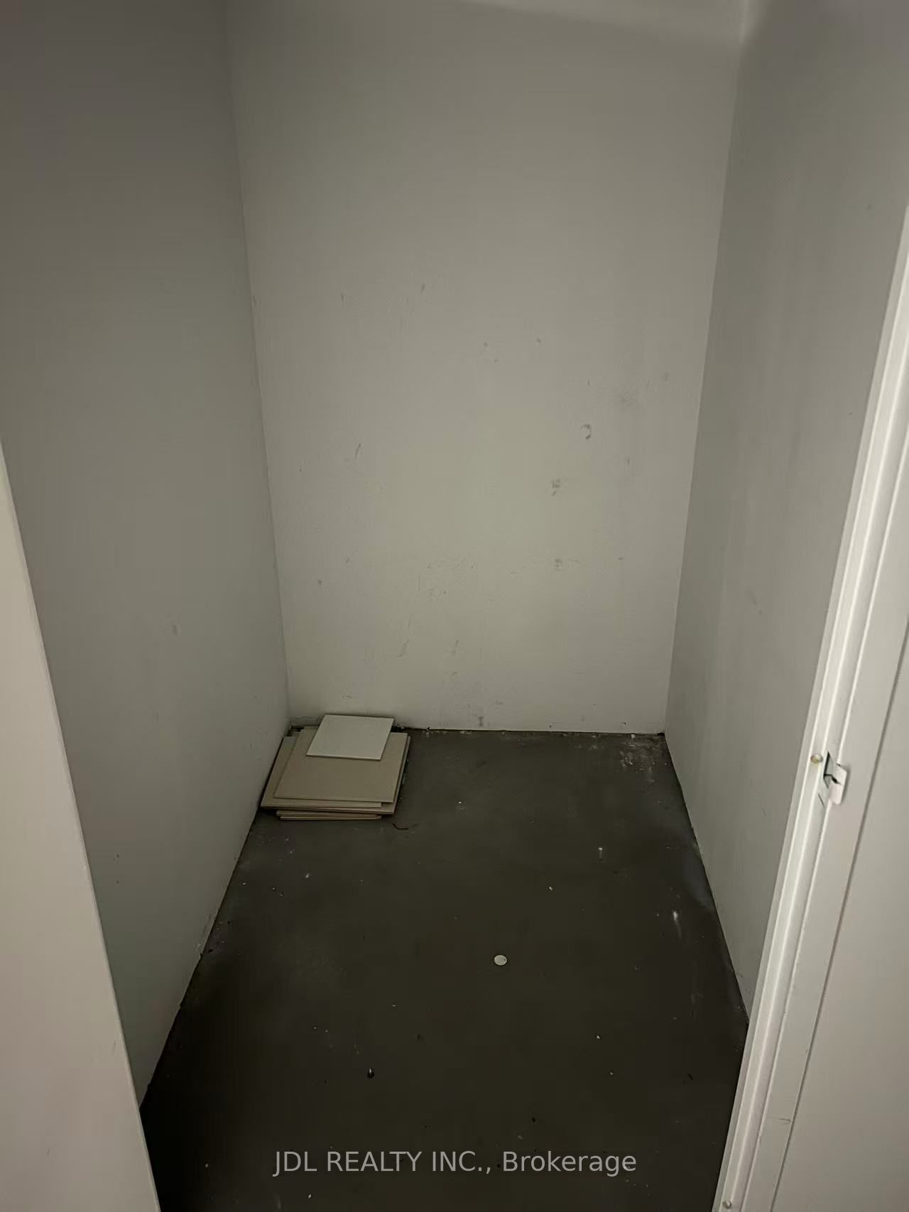 75 King William Cres Property Photo 17