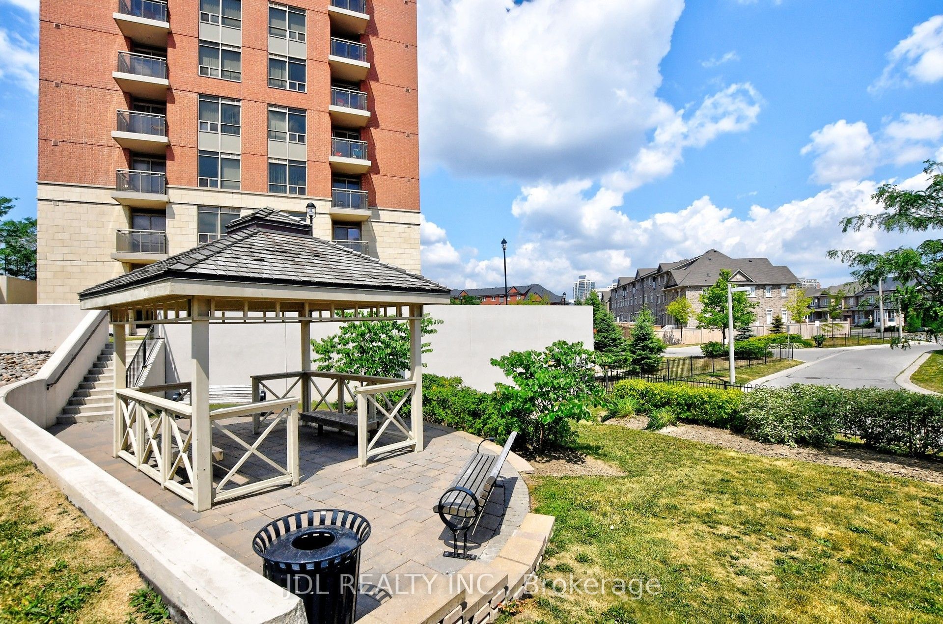 75 King William Cres Property Photo 20