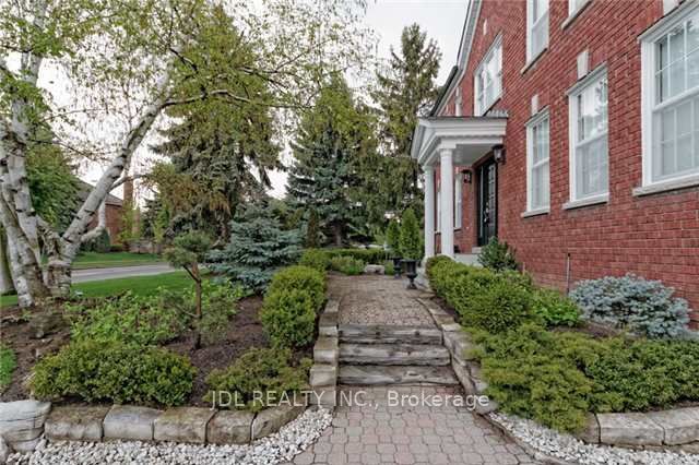 22 Hillholm Boulevard Property Photo 2