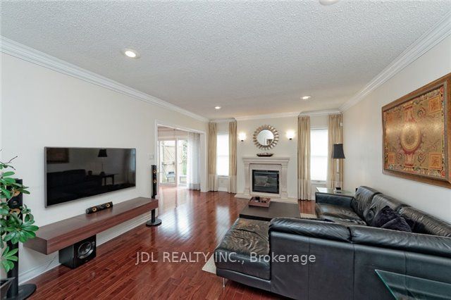 22 Hillholm Boulevard Property Photo 4