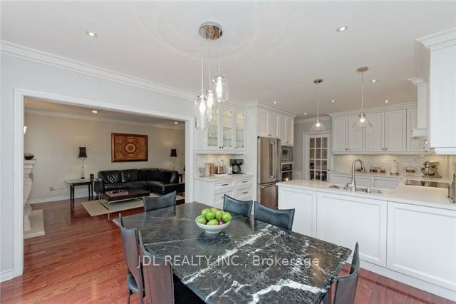 22 Hillholm Boulevard Property Photo 9