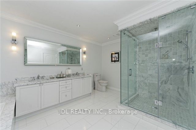 22 Hillholm Boulevard Property Photo 13