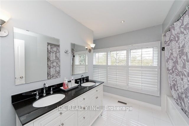 22 Hillholm Boulevard Property Photo 15