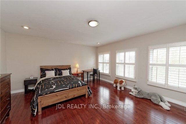 22 Hillholm Boulevard Property Photo 17