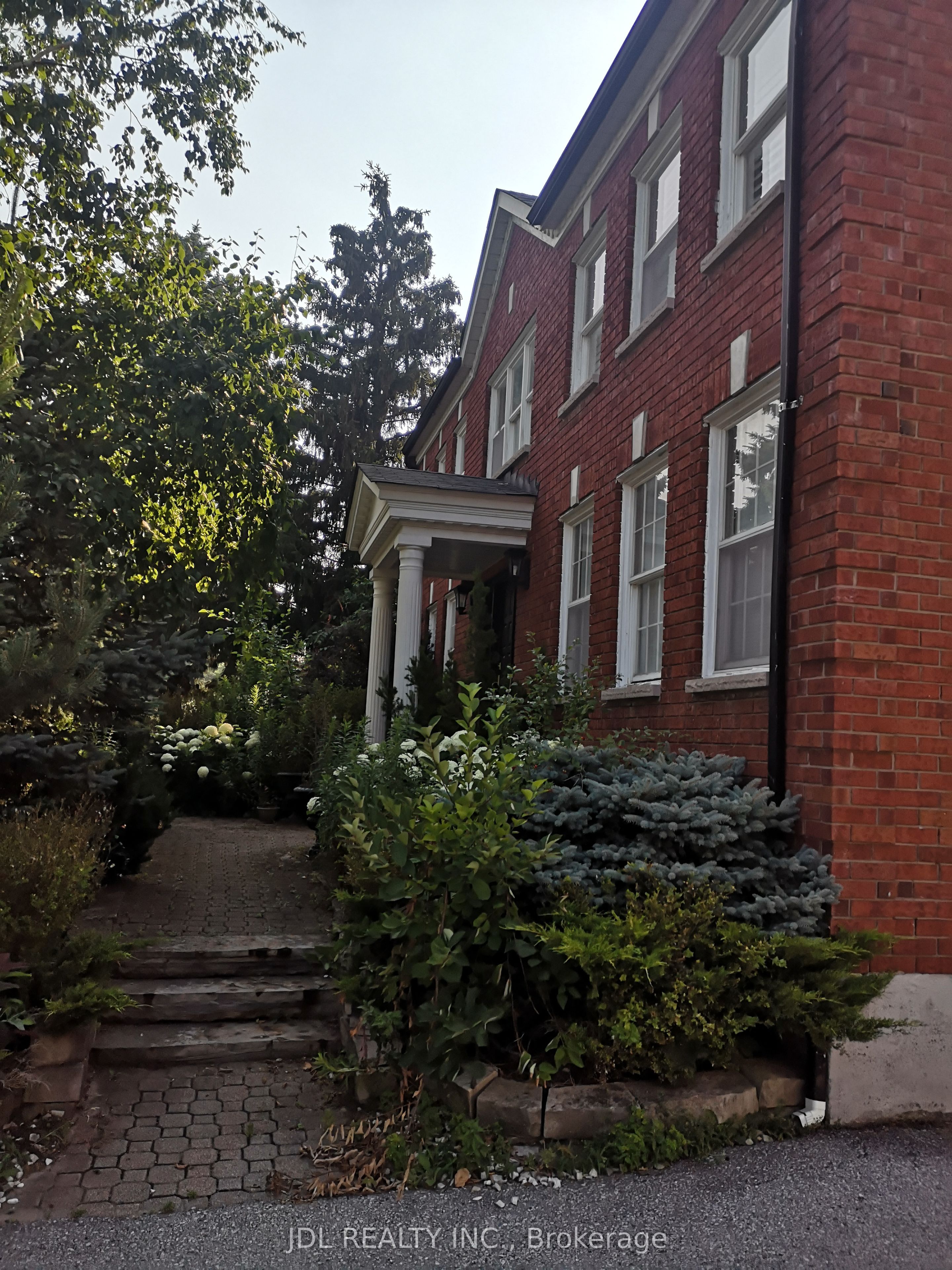 22 Hillholm Boulevard Property Photo 24