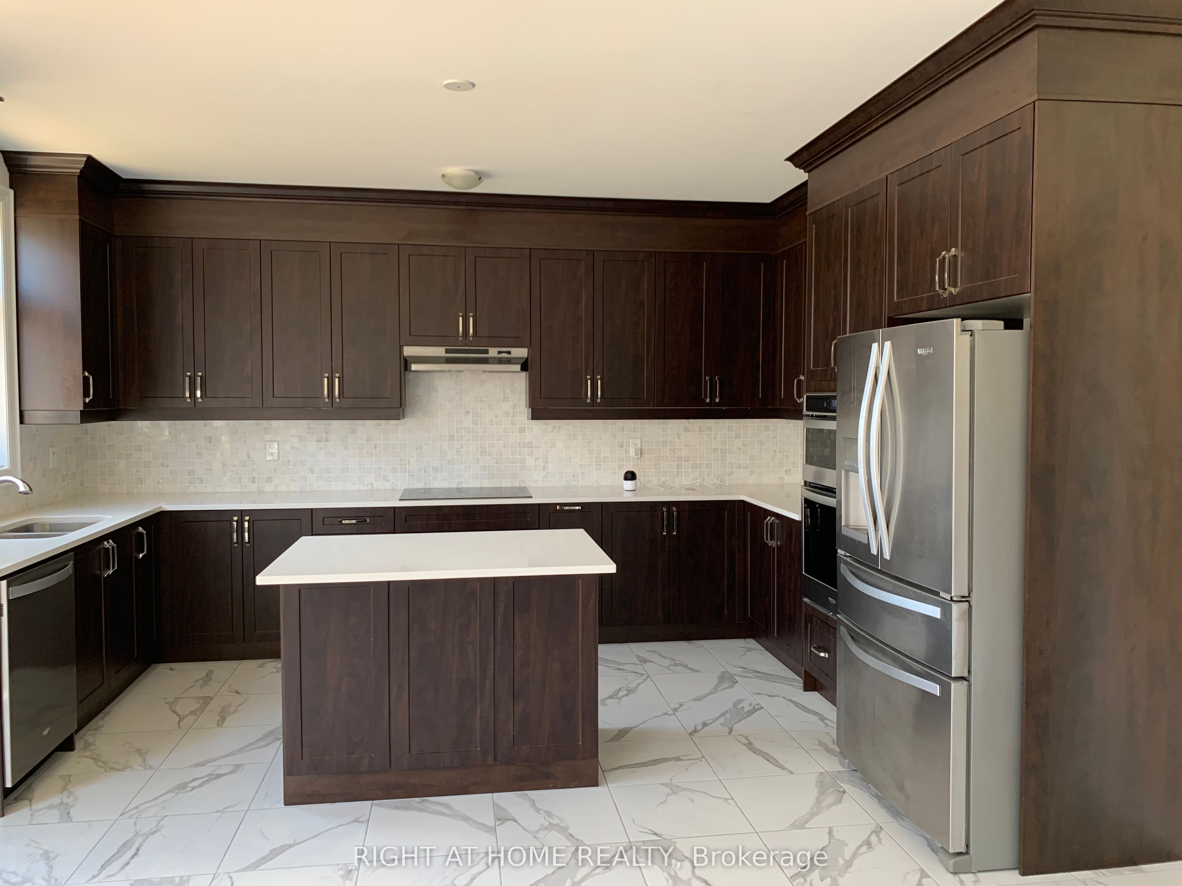 35 Prunella Cres Property Photo 6