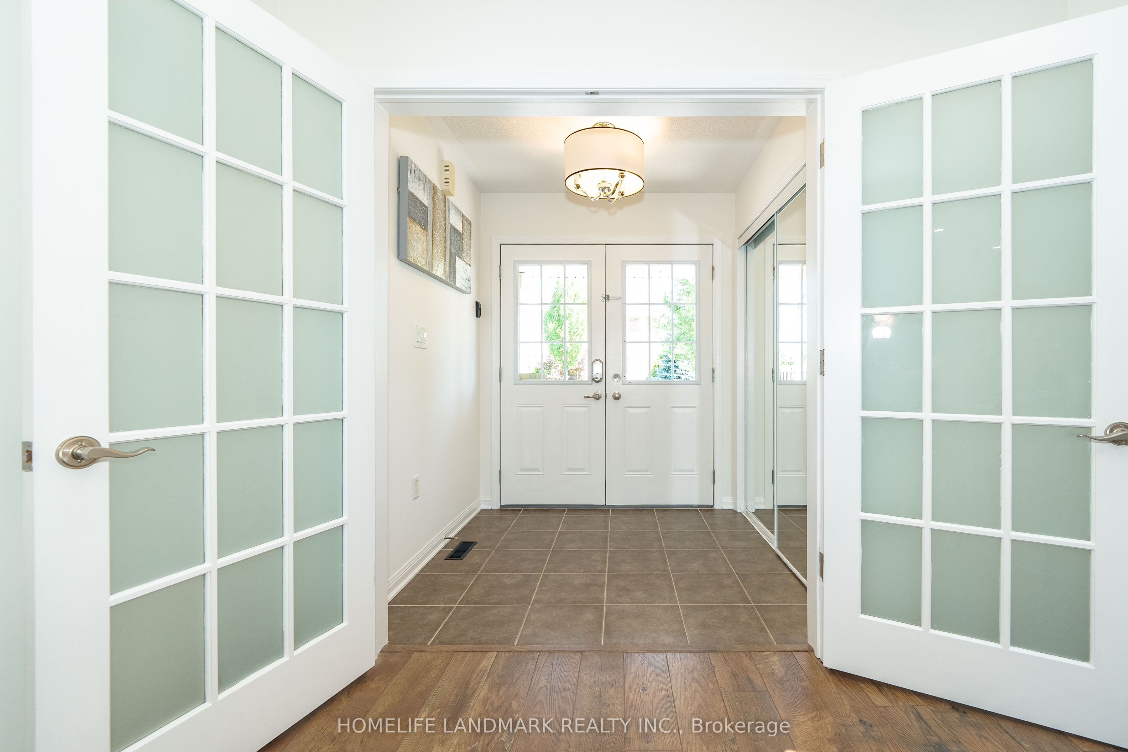 139 Dougherty Cres Property Photo 2