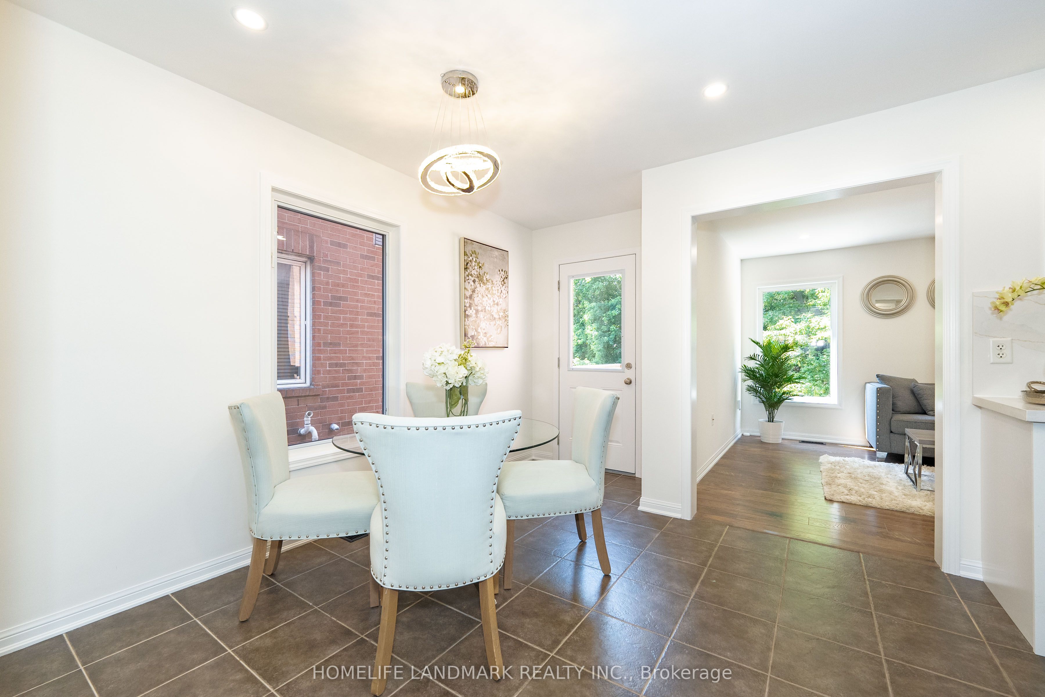 139 Dougherty Crescent Property Photo 8