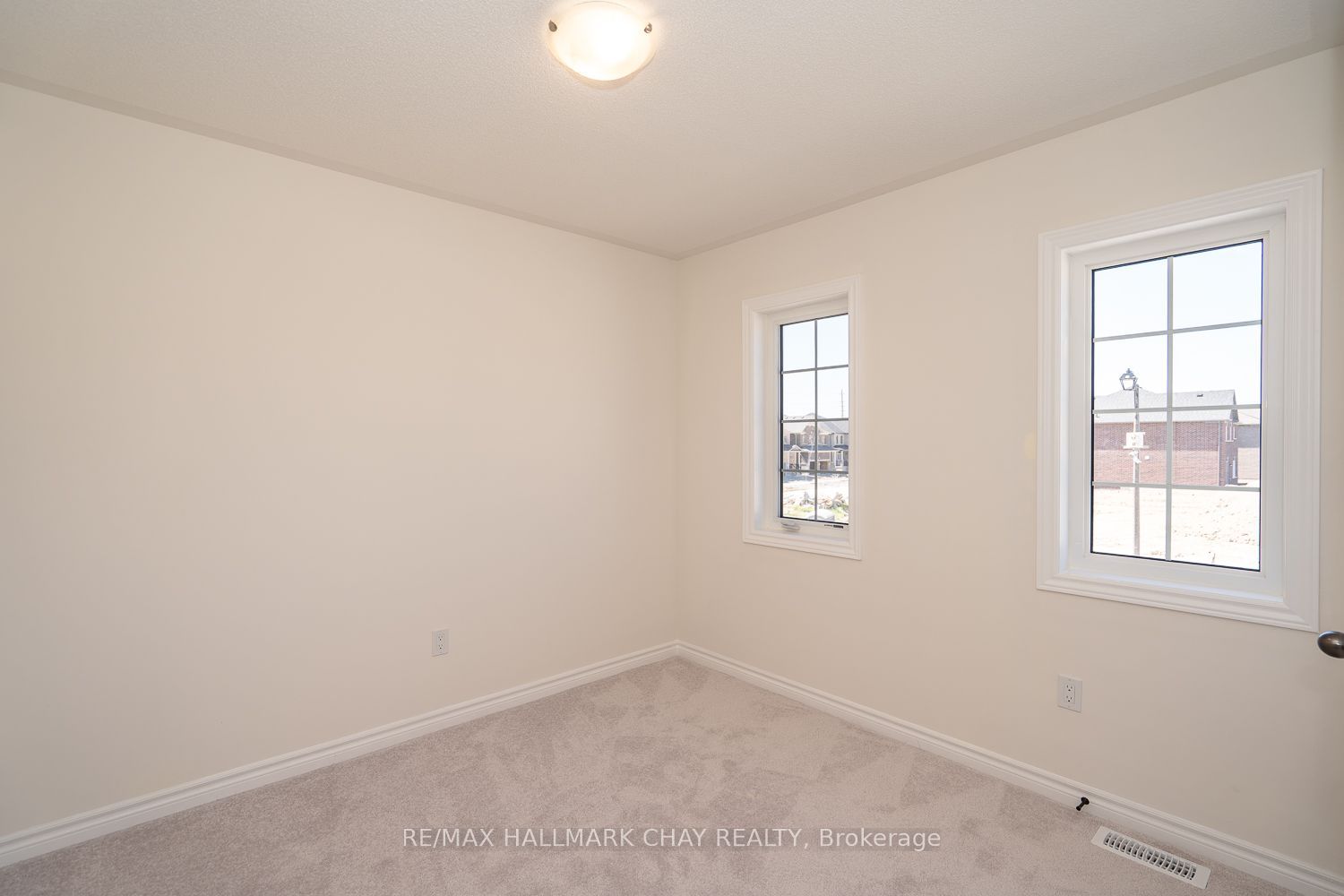 21 Fenn Crescent Property Photo 17