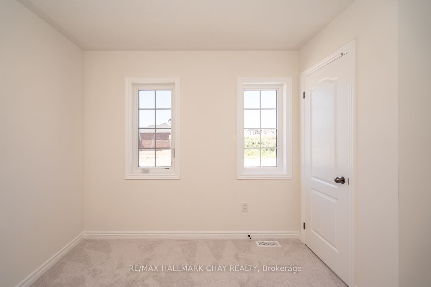 21 Fenn Crescent Property Photo 18
