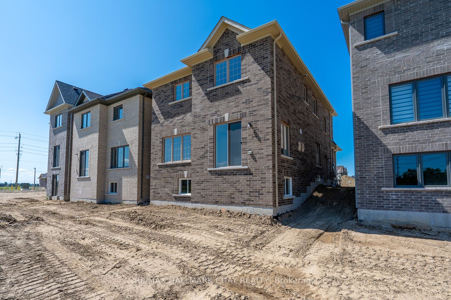 21 Fenn Crescent Property Photo 28