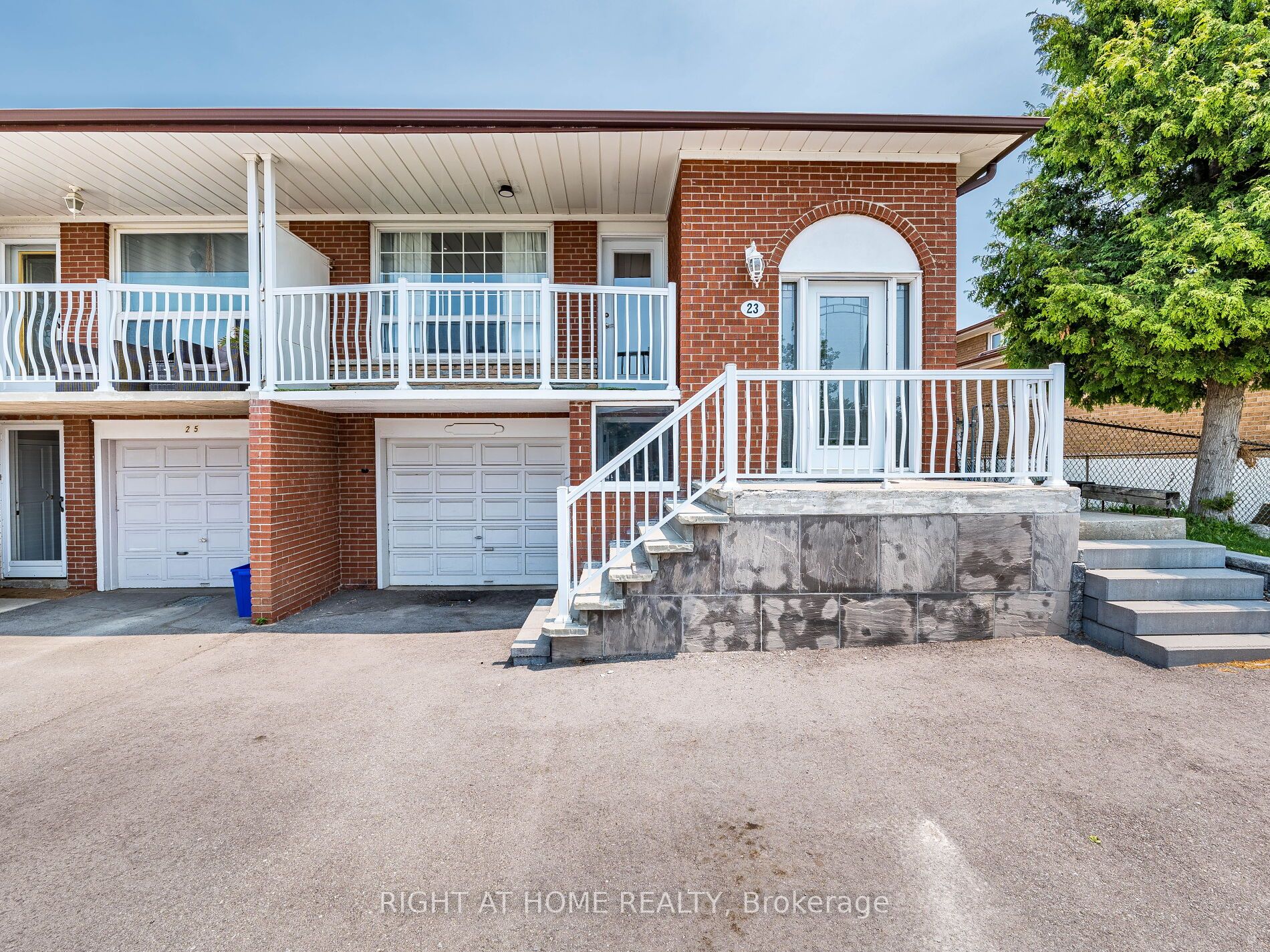 23 North Humber Drive Property Photo 1