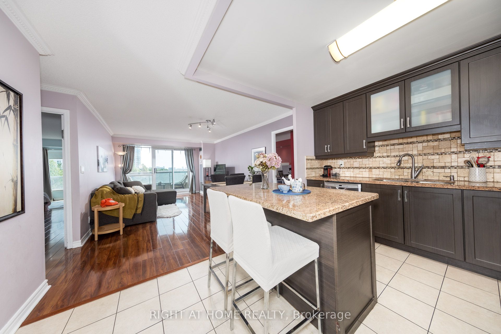 745 New Westminster Drive 510 Property Photo 1