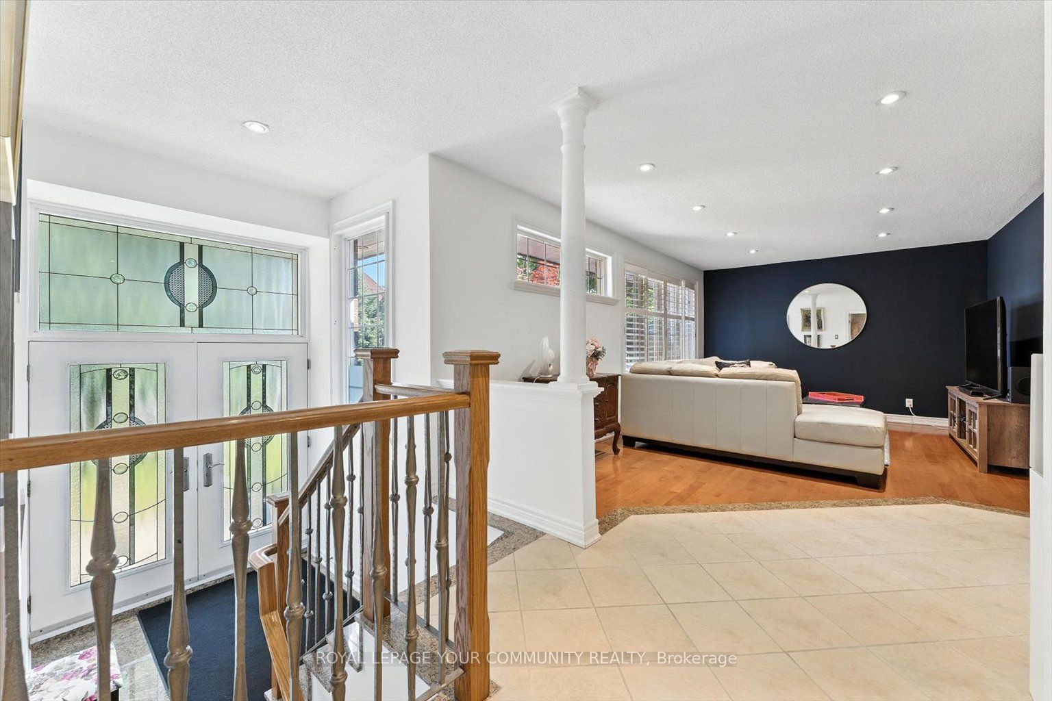 19 Weller Crescent Property Photo 5