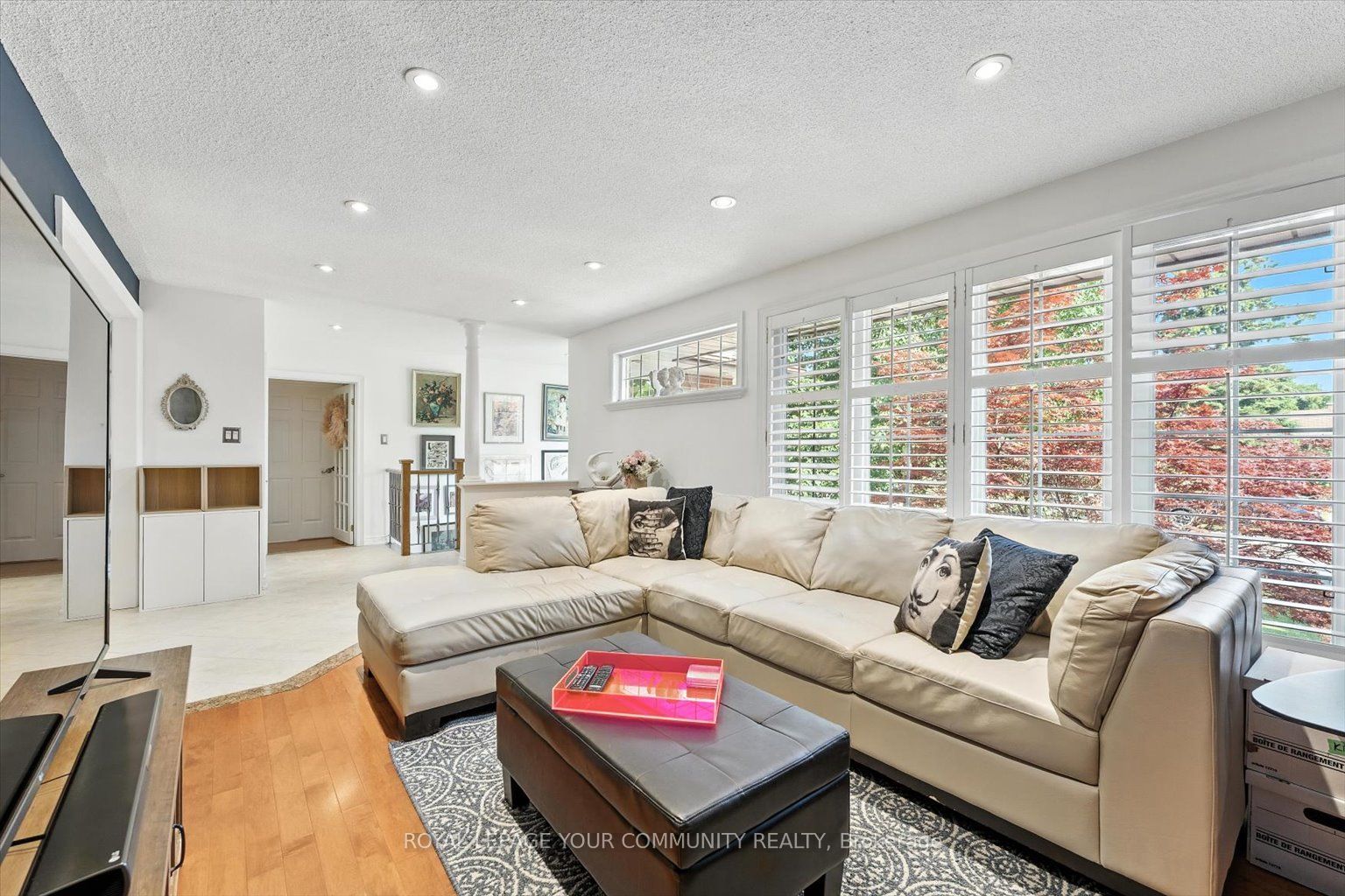 19 Weller Crescent Property Photo 11