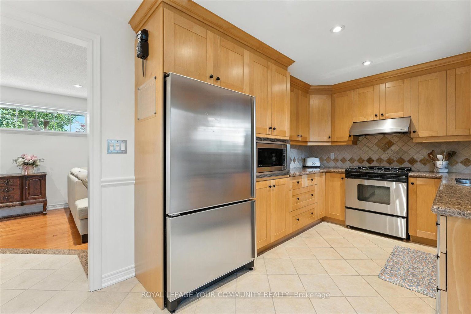 19 Weller Crescent Property Photo 15