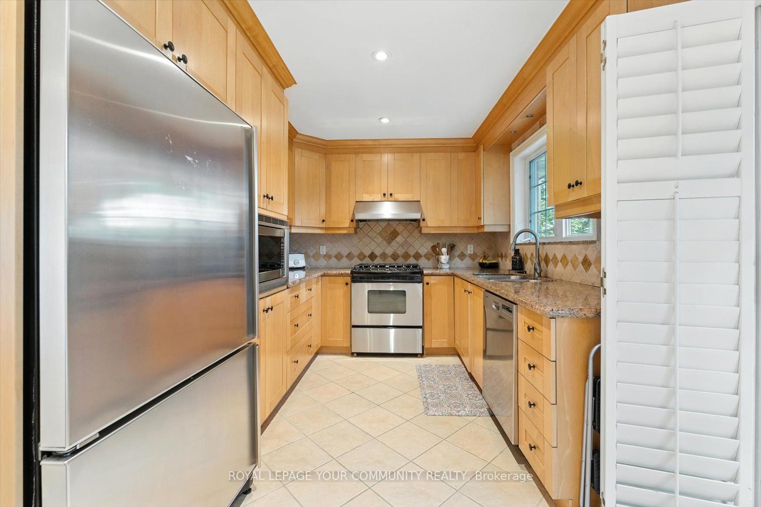 19 Weller Crescent Property Photo 16