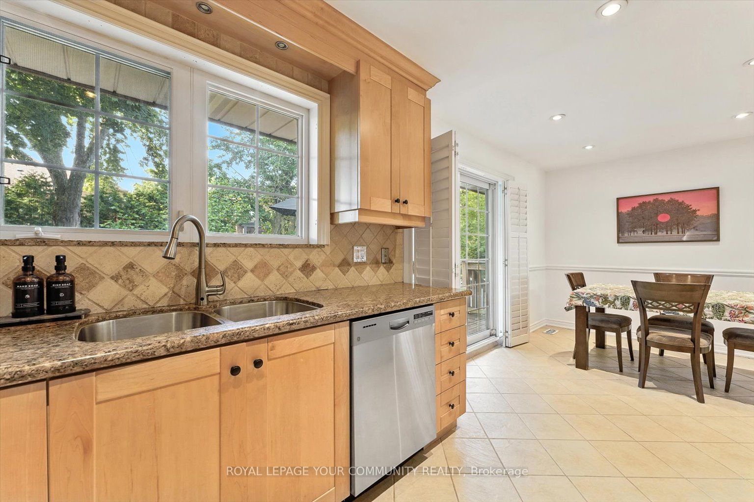 19 Weller Crescent Property Photo 18