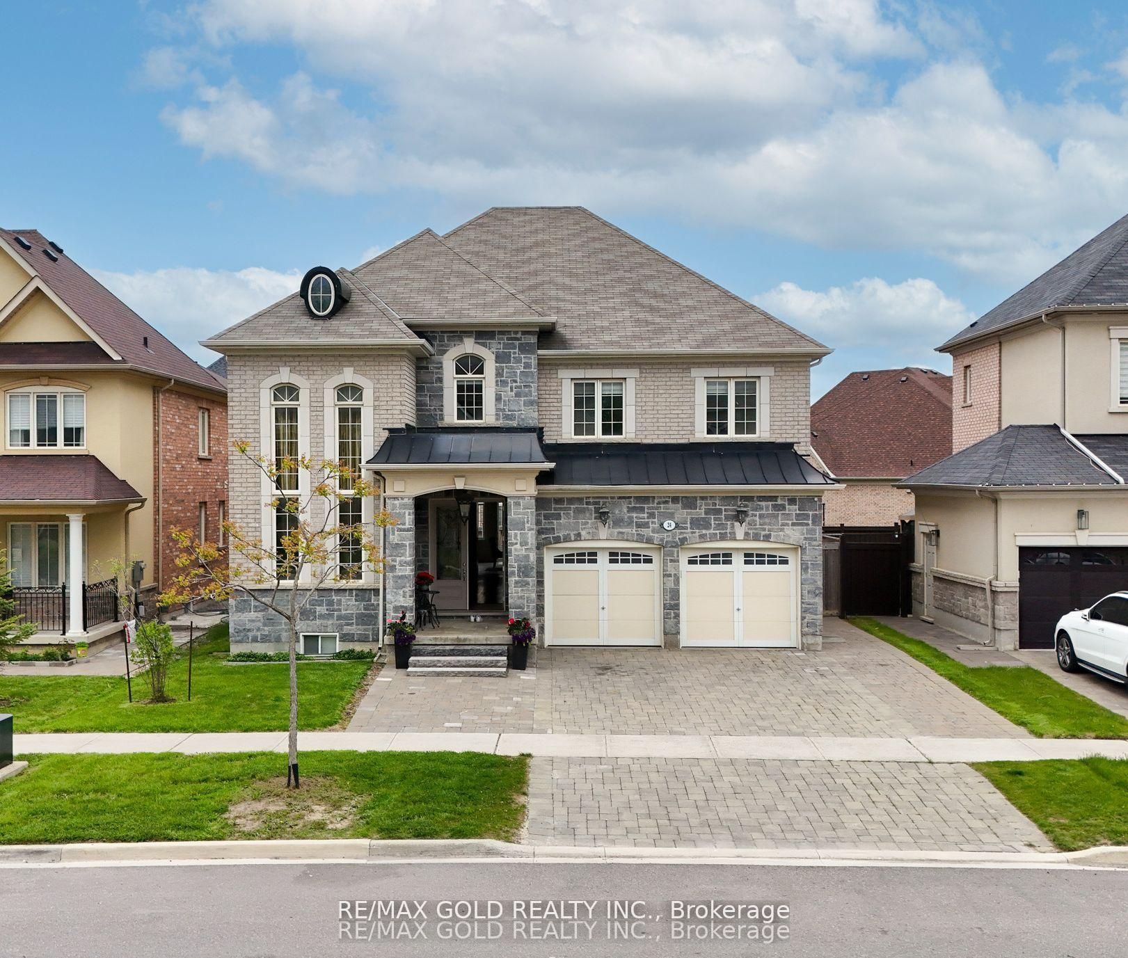 24 Finland Drive (upper) Property Photo 1