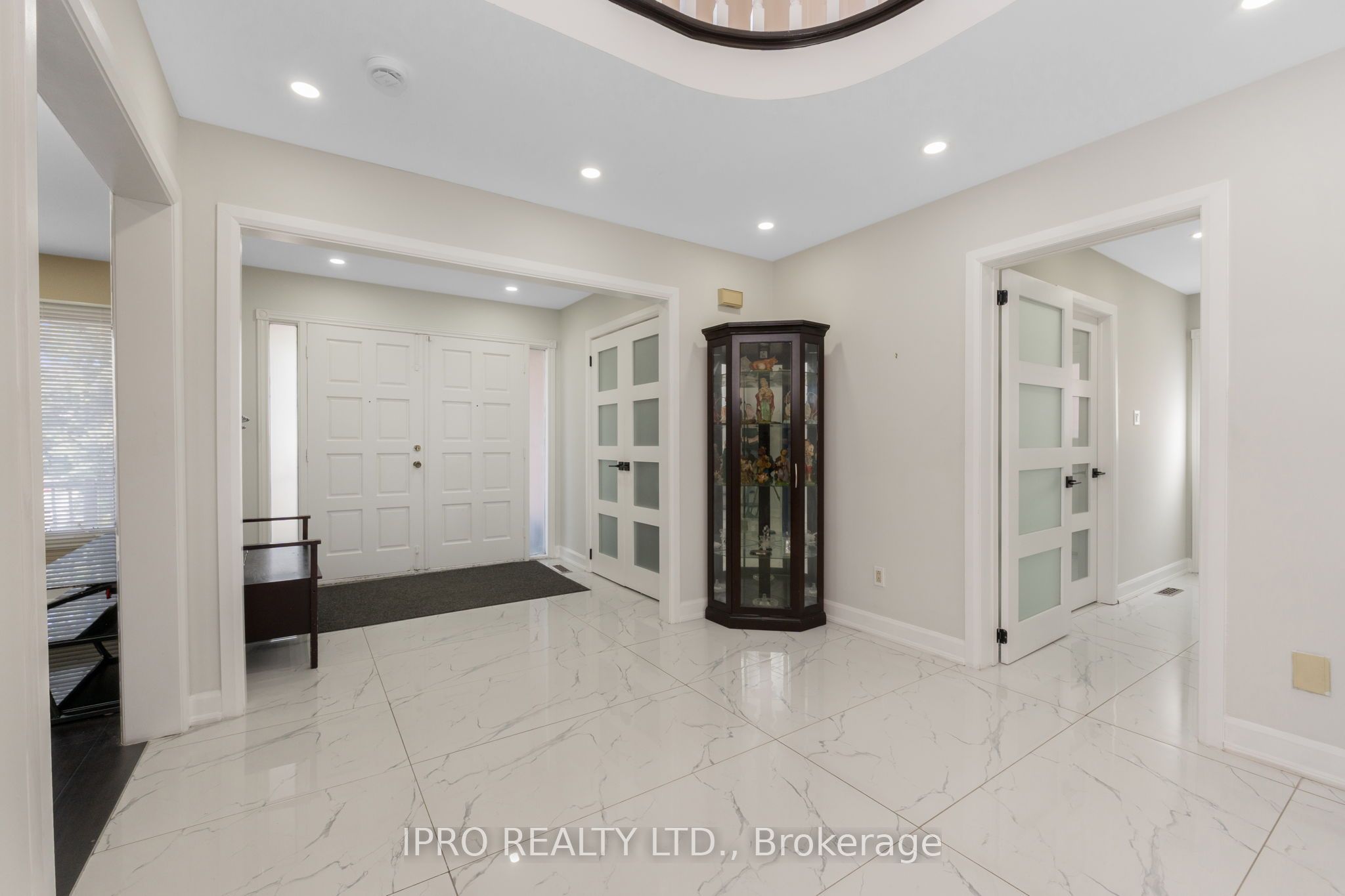 108 Zinnia Place Property Photo 6