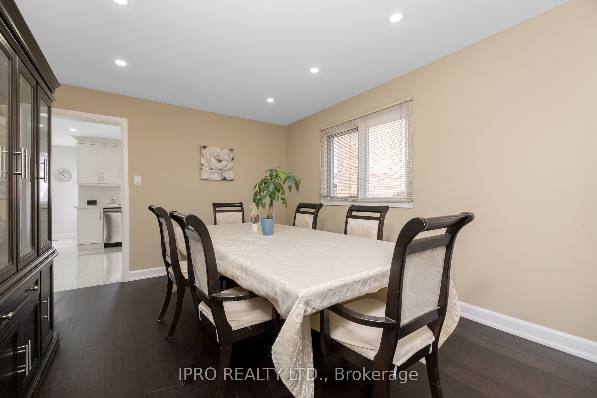 108 Zinnia Place Property Photo 8