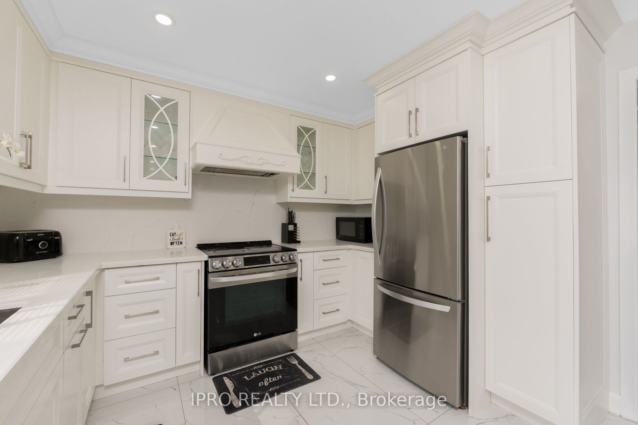 108 Zinnia Place Property Photo 12