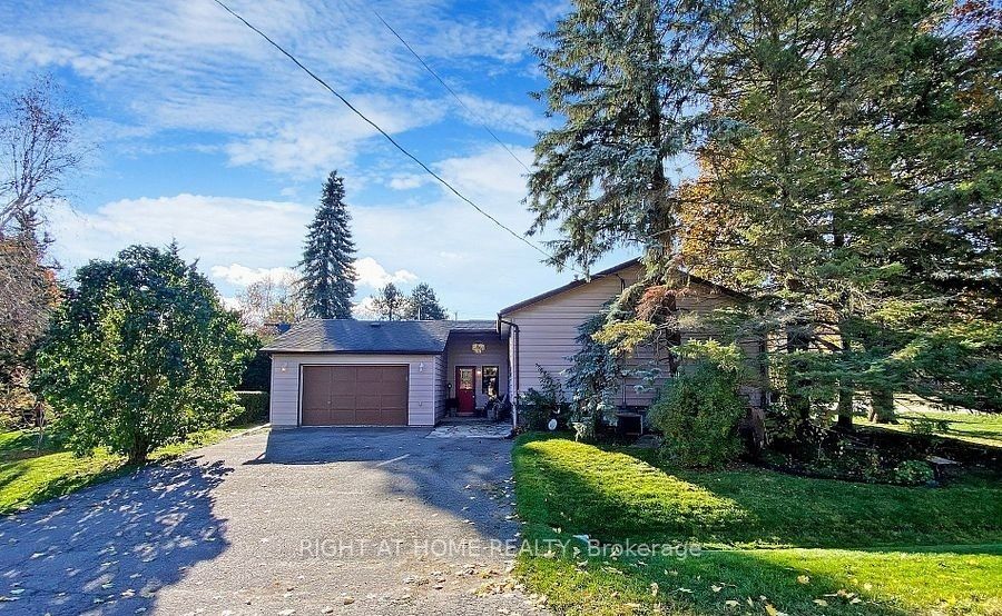 313 Christopher St Property Photo 1