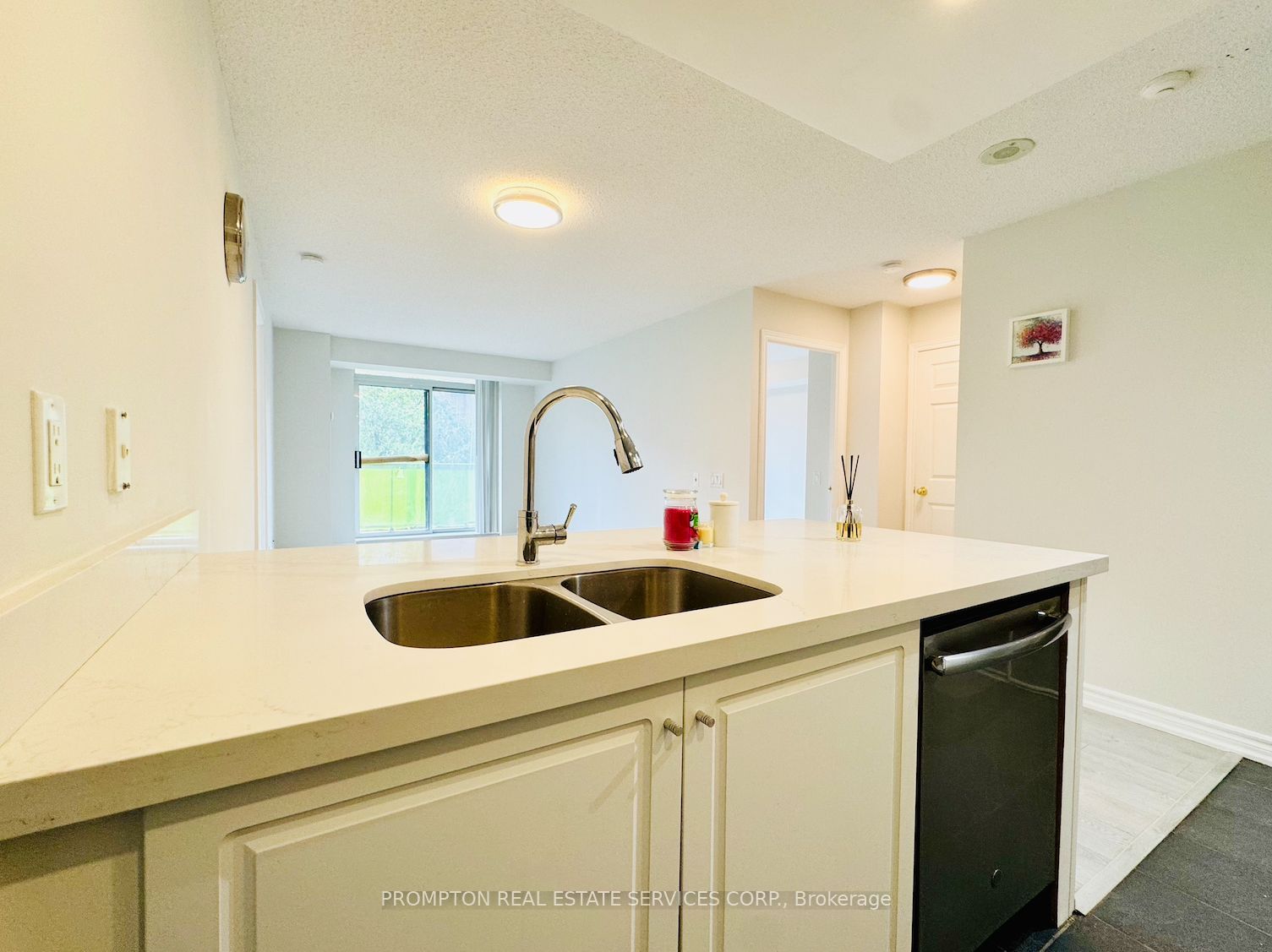 51 Times Ave Property Photo 1
