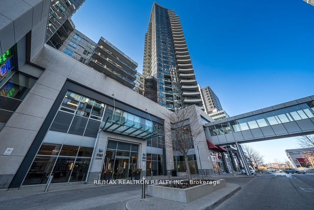 7171 Yonge St Property Photo 1