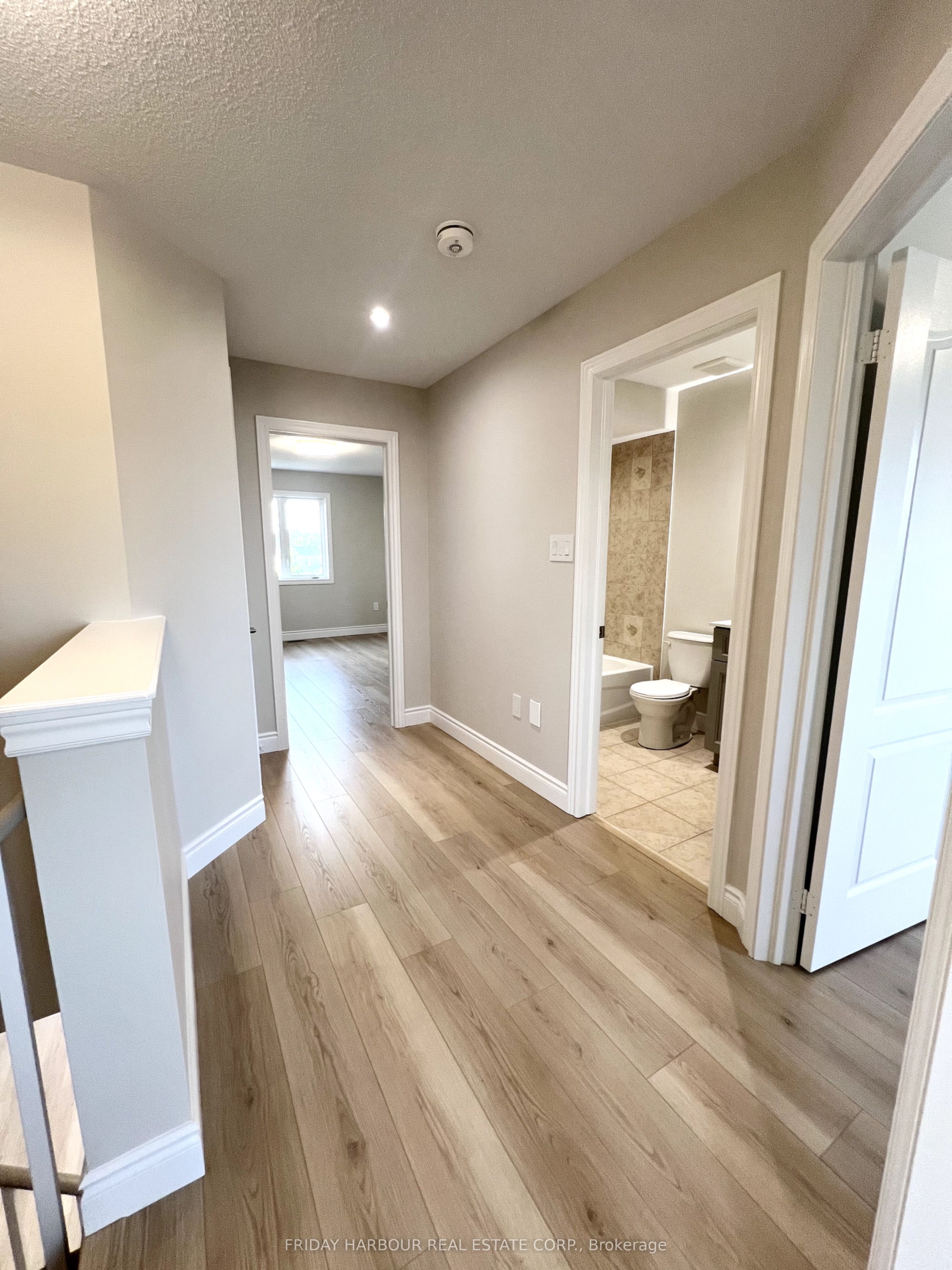 16 Admiral Crescent Property Photo 12