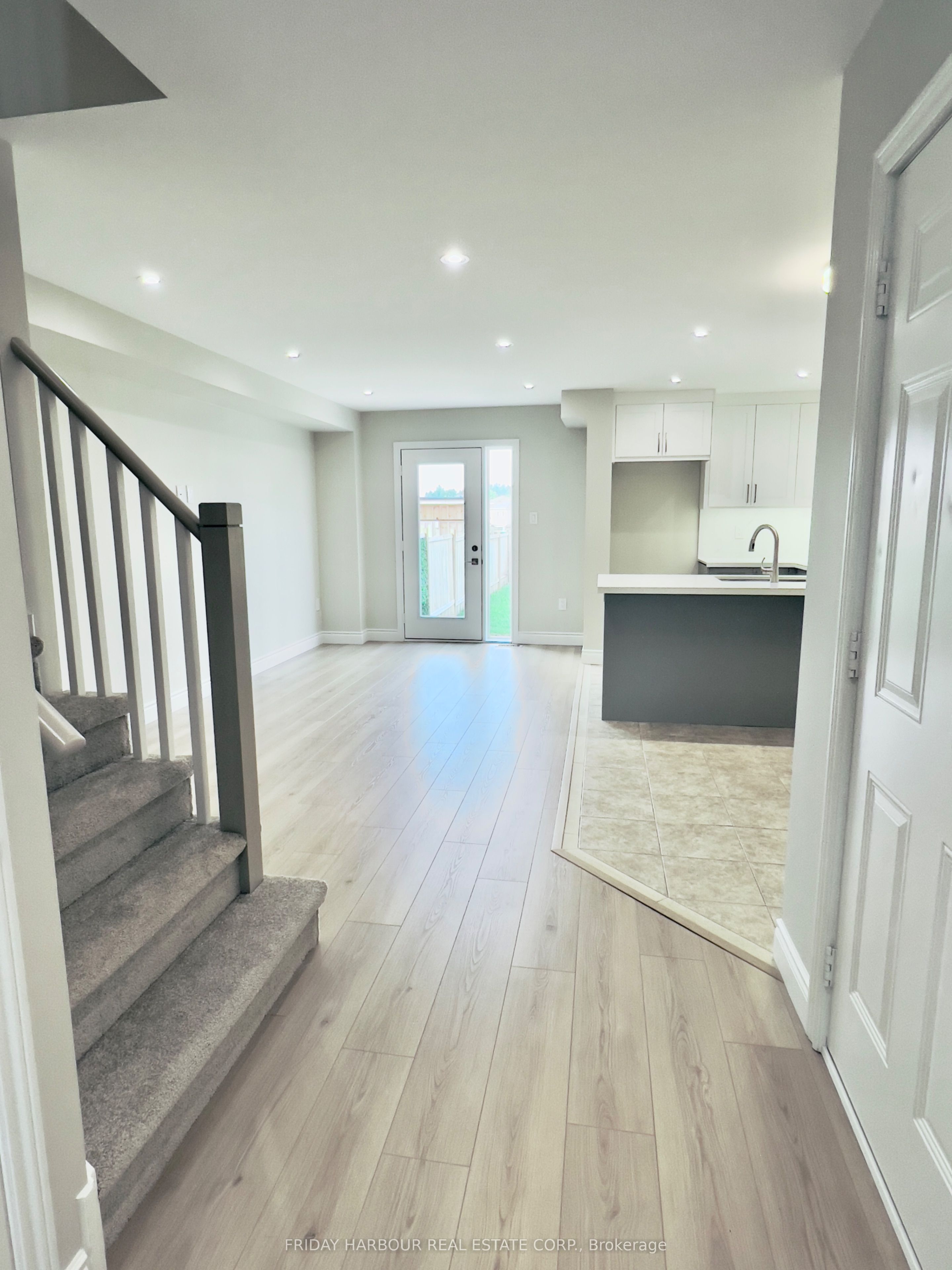 16 Admiral Crescent Property Photo 13